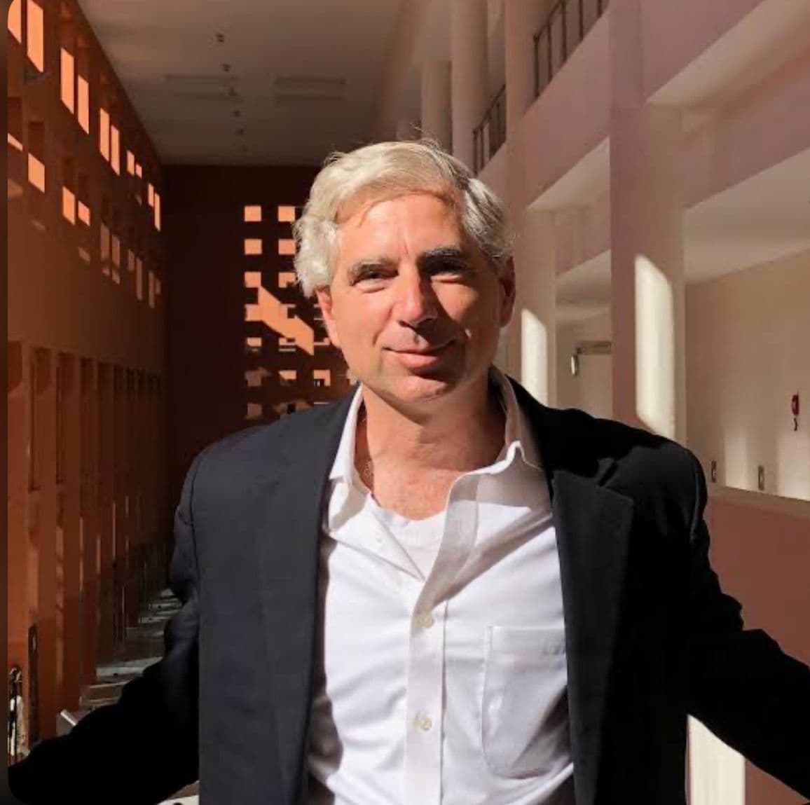 Dr. Alexander Kolker